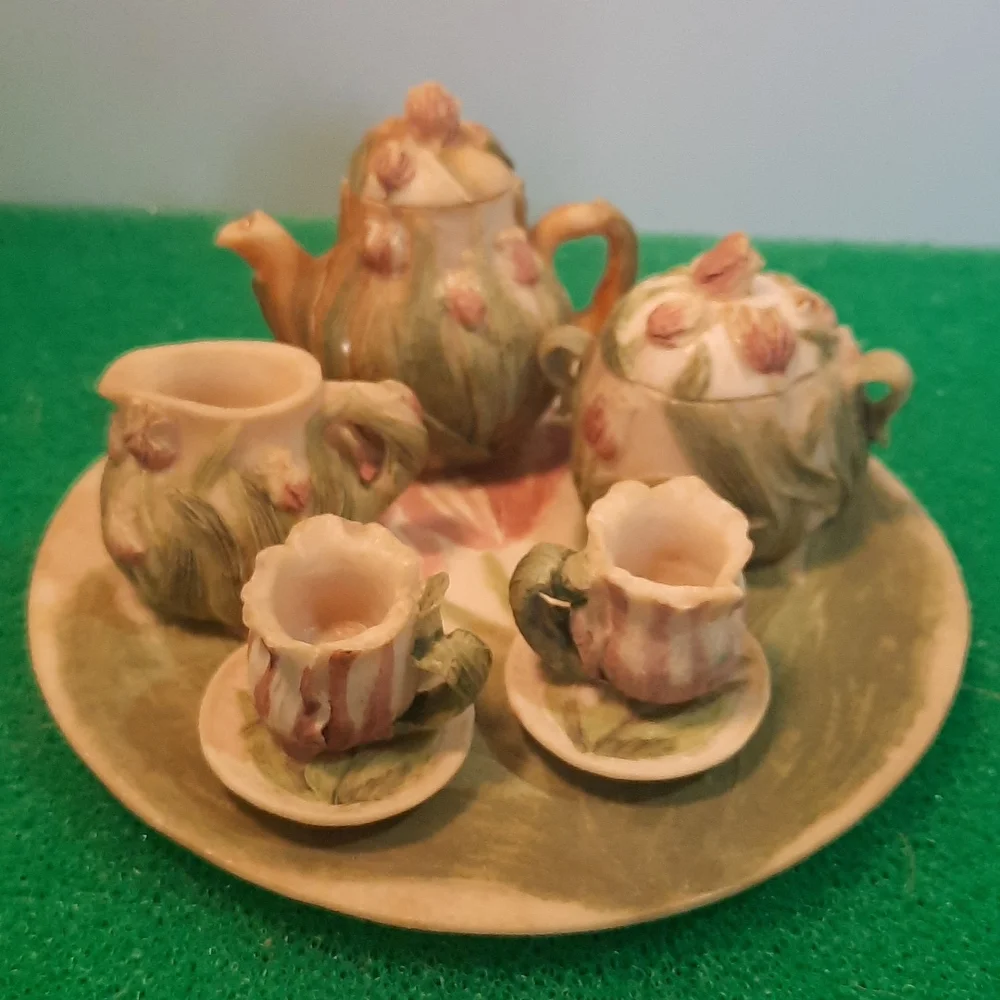 Rose Garden miniature tea set